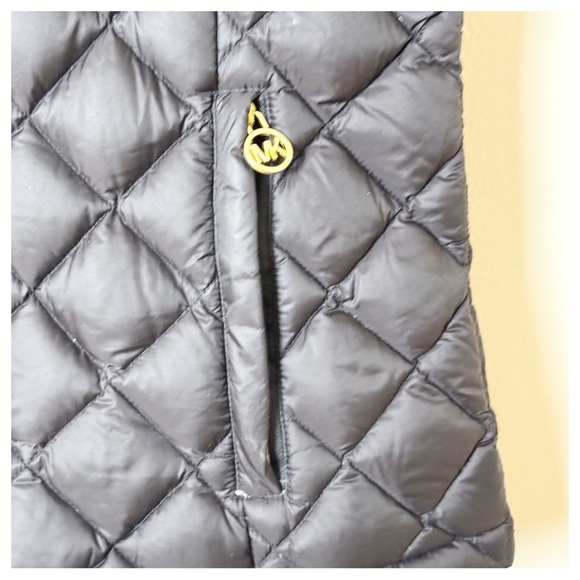 Michael Kors Quilted Puffer Vest | Women’s XS | Black | Ultralight Down - Picture 3 of 10